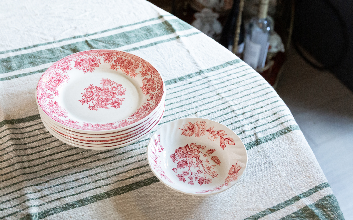 購於里斯本的瓷盤