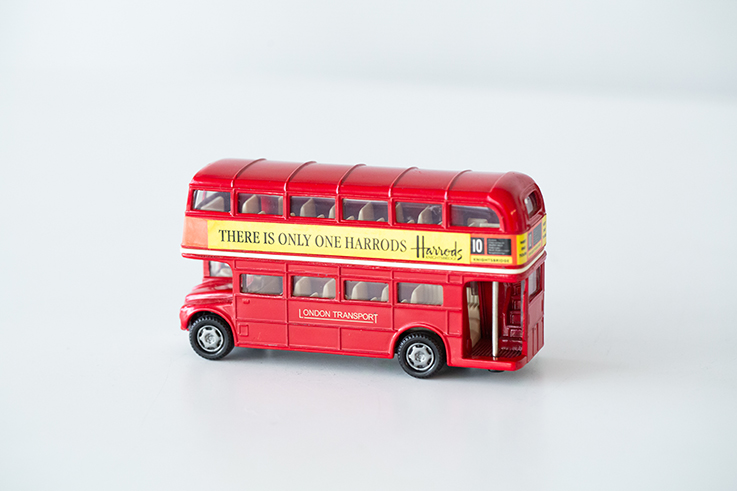 一看到紅色雙層巴士就會聯想到英國